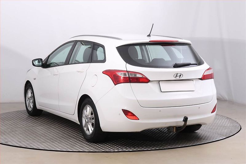 Hyundai i30 (2016) 1.6 MPI, Tempomat - fotka 4 z 17