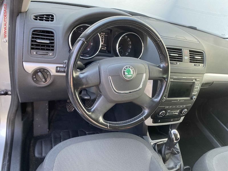 Škoda Yeti (2011) 1.2 TSi, Ambition, +kola - fotka 12 z 17