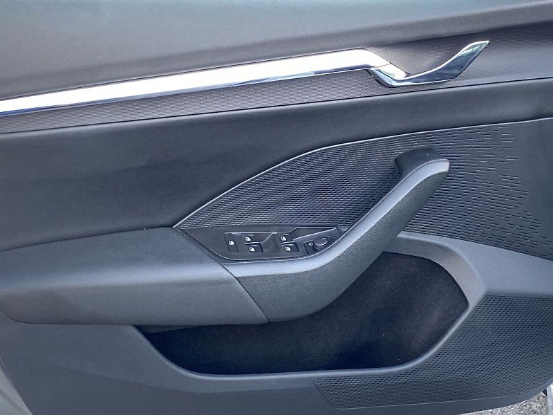 Škoda Octavia (2022) Combi 1.5 TSI Style+ - fotka 27 z 38