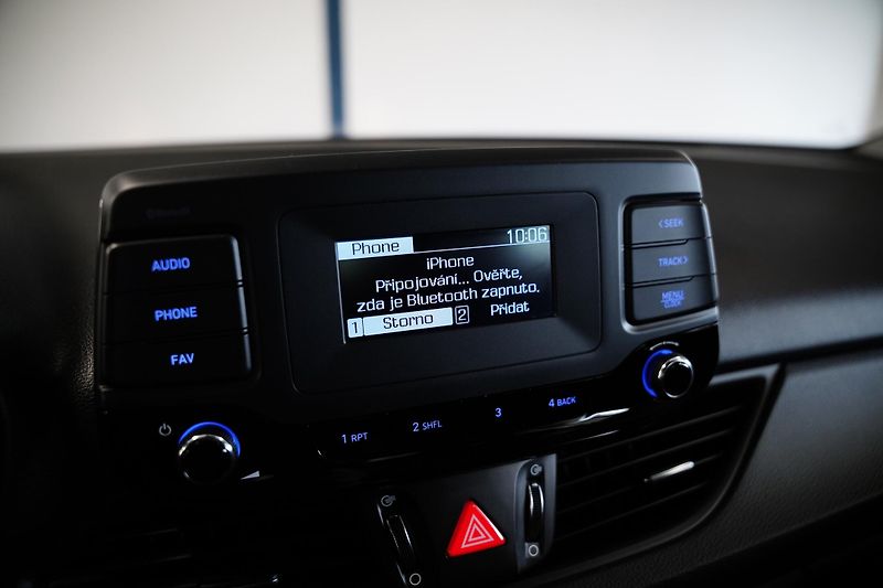 Hyundai i30 - fotka 19 z 26