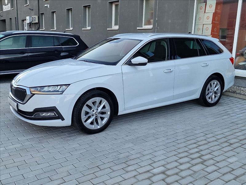 Škoda Octavia 2.0 TDI Style Tažné,ČR,1.Maj. - fotka 6 z 50