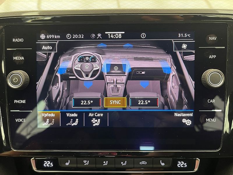 Volkswagen Passat 2.0 TDi LED SVĚTLA, rezervace - fotka 63 z 96