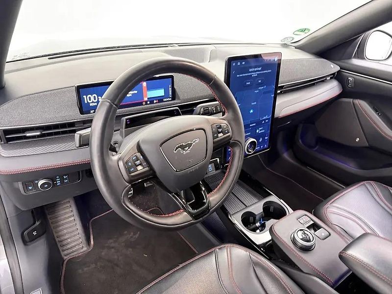 Ford Mustang Mach-E Extended AWD 98 kWh 1.Maj DPH - fotka 3 z 11
