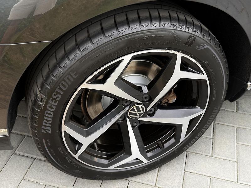 Volkswagen Passat (2020) 1.5 tsi 110 kw/DSG/sedan - fotka 11 z 22