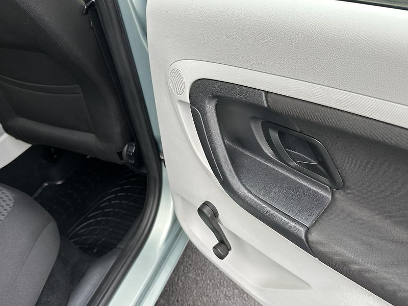 Škoda Fabia (2011) KOMBI 1.2TSI/63kW *KLIMA/TZ*  - fotka 21 z 28