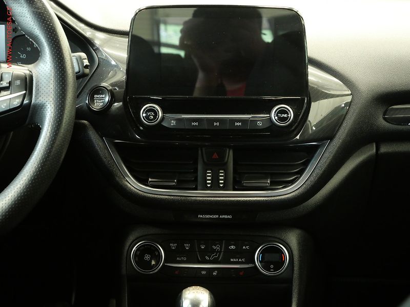 Ford Fiesta (2018) 1.0EB, ČR, AC, výhřev sed. - fotka 13 z 23