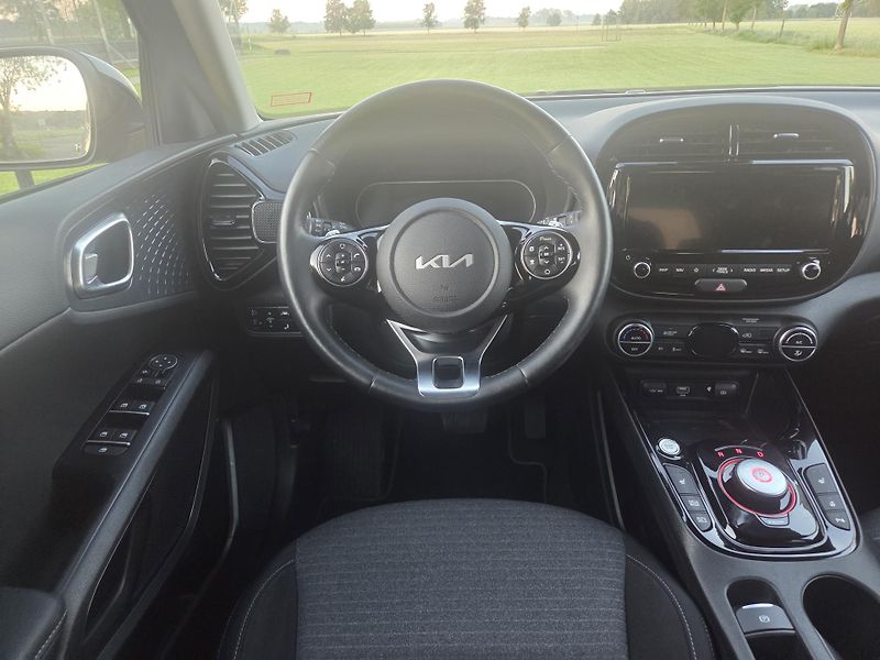 Kia e-Soul (2022) 64 kWh SoH 97,3%,Vision,DPH - fotka 17 z 41