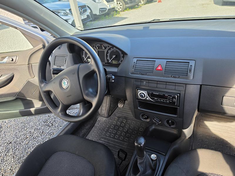 Škoda Fabia 1.2 12V HTP 47kw TZ - fotka 19 z 37