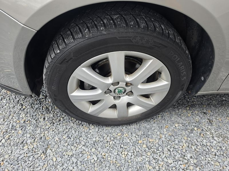 Škoda Roomster 1.2 HTP  - fotka 14 z 20
