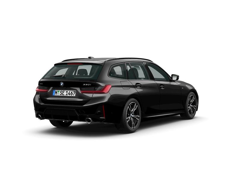 BMW Řada 3 330i xDrive Touring - fotka 2 z 10