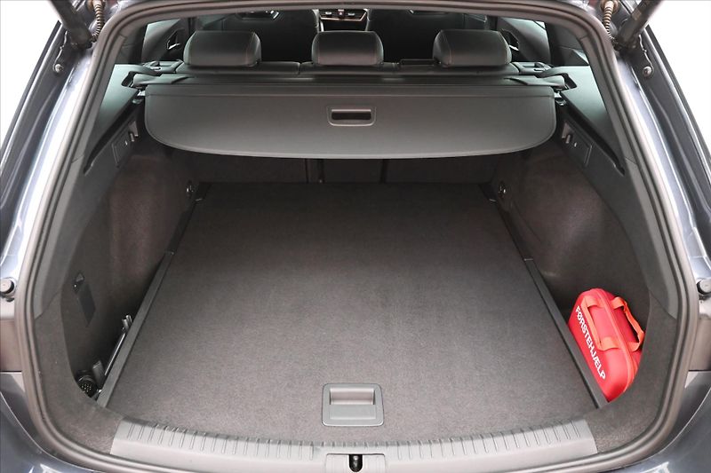 Cupra Leon 2,0 TDI 110 kW DSG Sportstoure - fotka 10 z 33