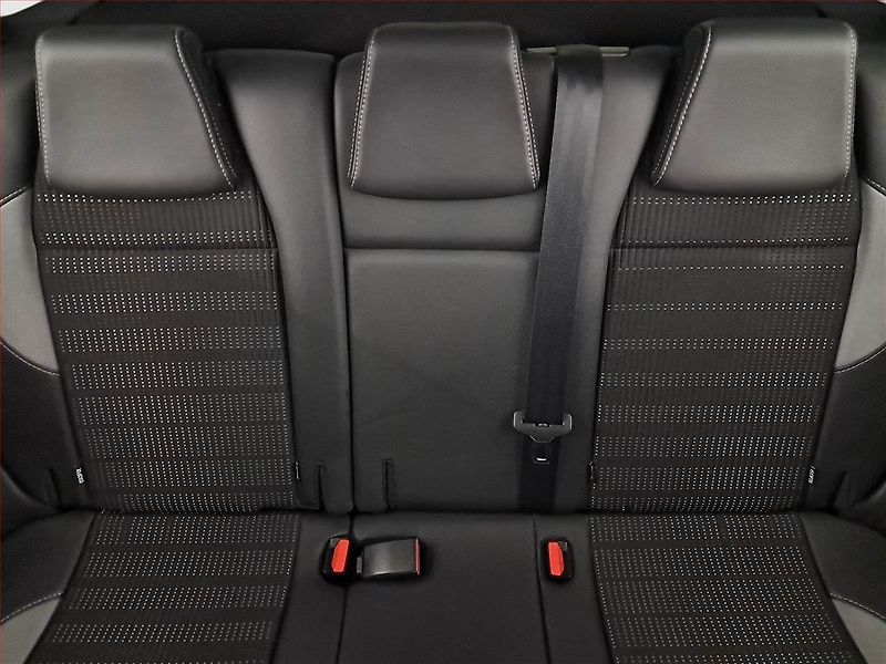 Peugeot 2008 (2016) Allure 1.2 PureTech, Automat - fotka 10 z 18