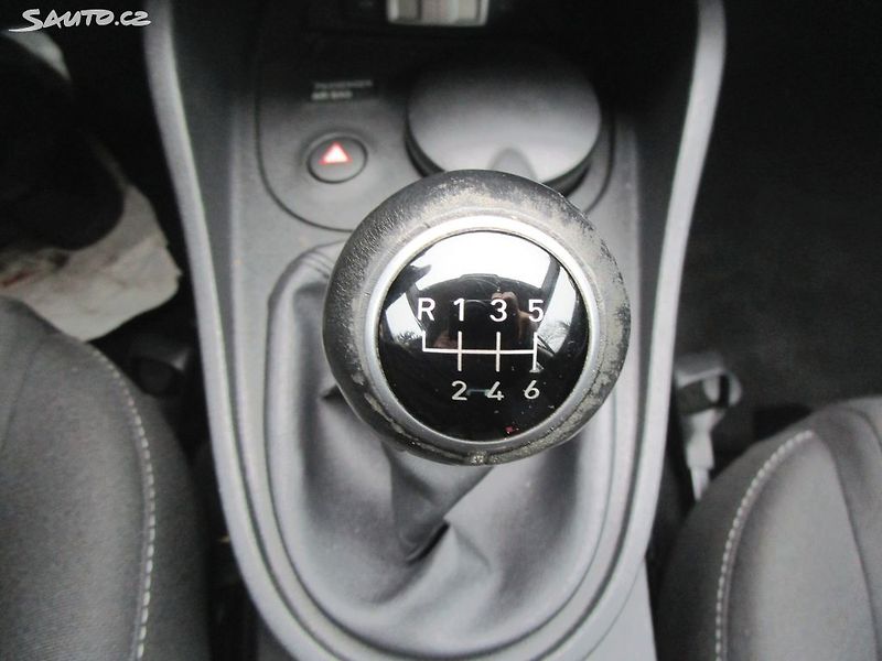 Seat Leon 1,4TSI-92KW-LINEAR- NOVÁ STK - fotka 24 z 30