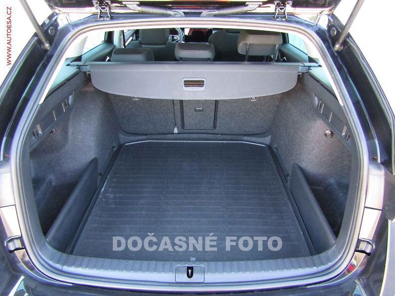 Škoda Octavia (2025) 1.5 TSi m-HEV, ČR, Selection - fotka 7 z 22
