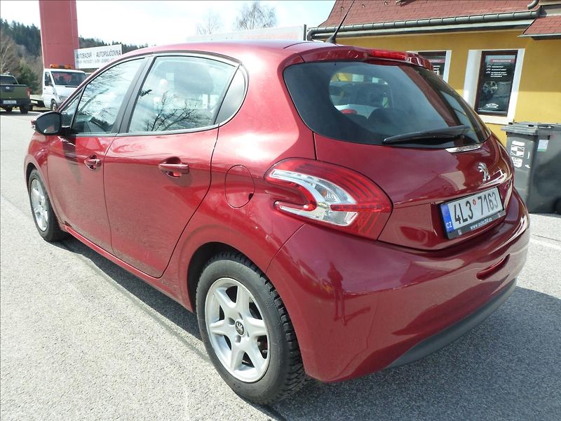 Peugeot 208 1,4 VTi Access 95k MAN5  Lucif - fotka 10 z 44