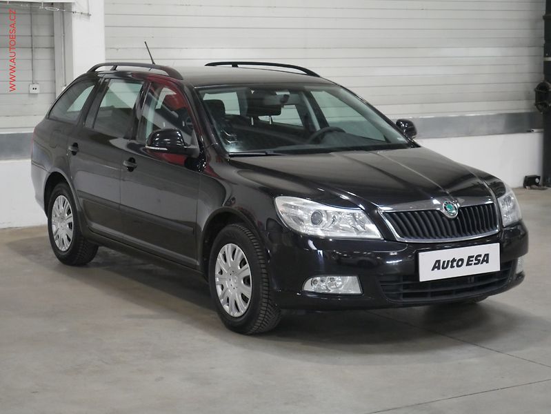 Škoda Octavia (2011) 2.0 TDi, autoAC - fotografie inzerátu