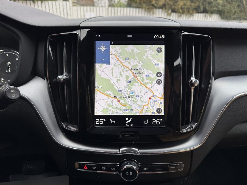 Volvo XC60 XC60-D5-173KW-AWD-ČR - fotka 23 z 28
