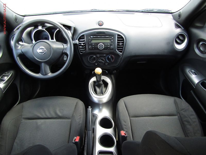 Nissan Juke (2010) 1.6i, ČR, AC - fotka 8 z 14