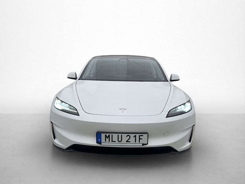 Tesla Model 3 Performance AWD - fotka 3 z 29