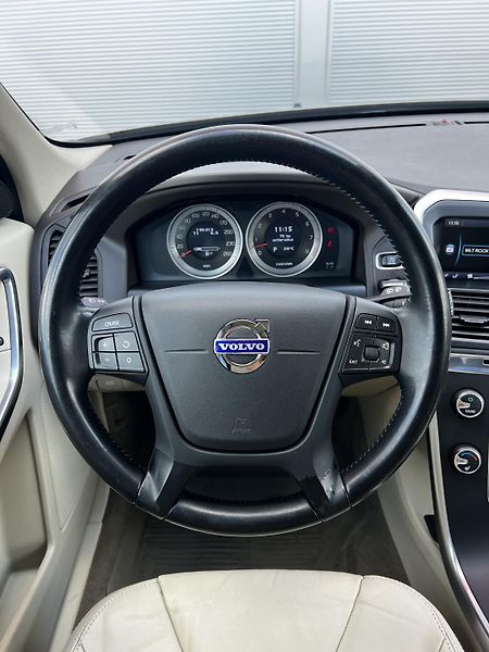 Volvo XC60 3.0 T6 AWD Aut. Summum TZ  - fotka 10 z 24
