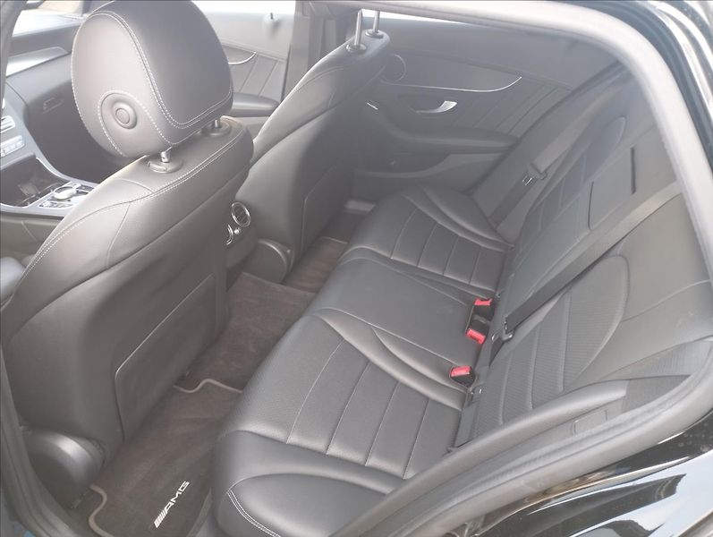 Mercedes-Benz Třídy C CDi 143KW AMG PAKET   2,0 - fotka 10 z 22