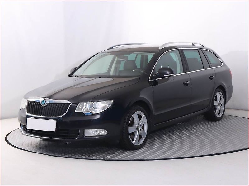 Škoda Superb (2012) 2.0 TDI, Automat, Tempomat - fotka 2 z 18