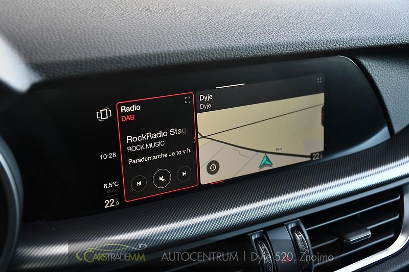 Alfa Romeo Stelvio 2,2 D 16V 210k Veloce AT8-Q4 - fotka 31 z 55