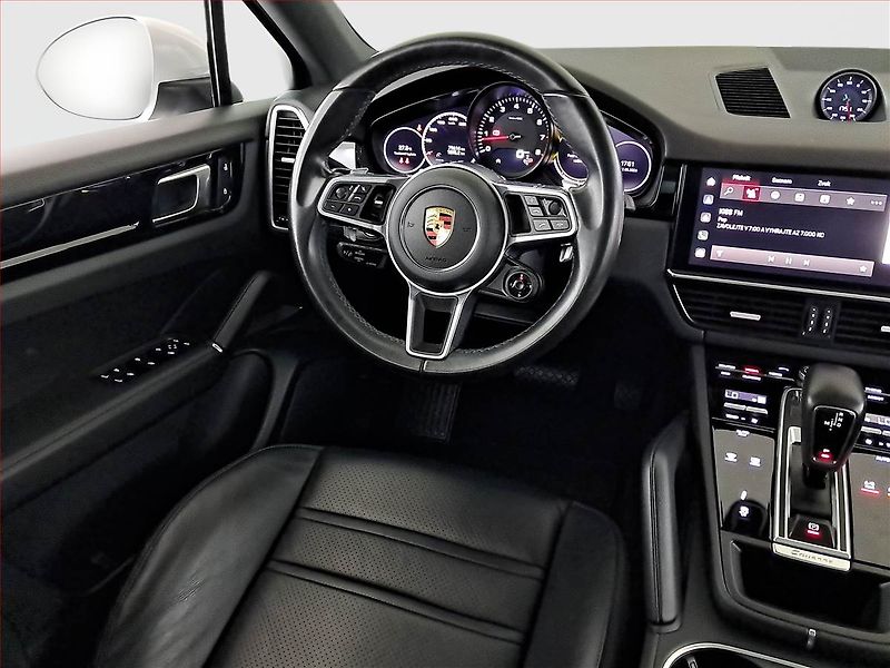 Porsche Cayenne (2023) V6 - fotka 7 z 29