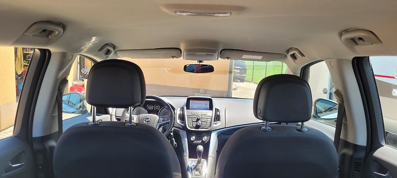 Opel Zafira (2015) 1,4i 103kW benzín Automat - fotka 28 z 33