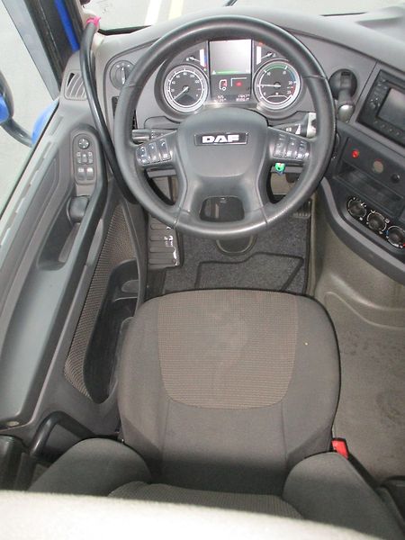 DAF XF 460 FT SC LowDeck - fotka 29 z 36