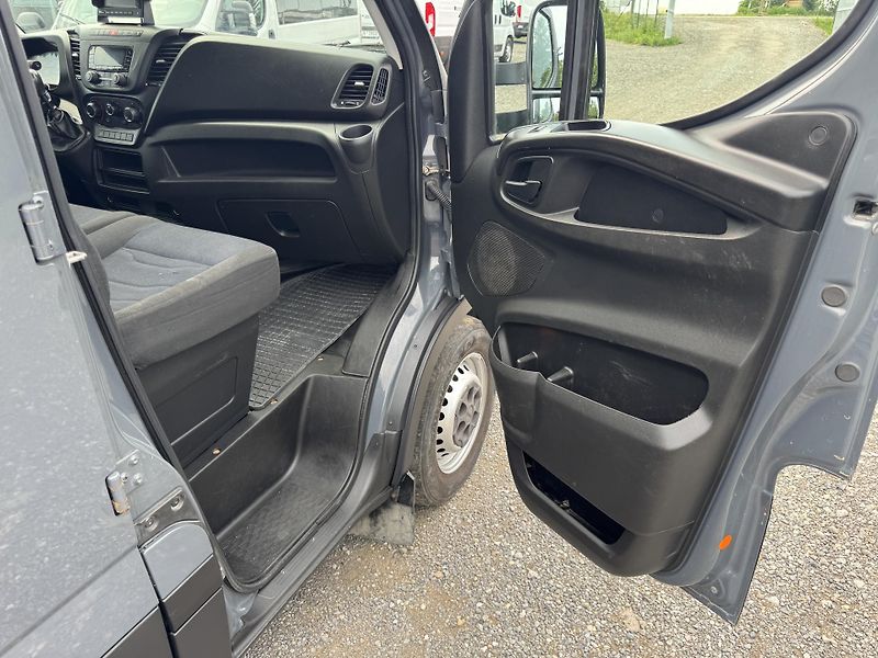 Iveco Daily 3.0,7míst,klima,TZ:3.500kg,DPH - fotka 20 z 33