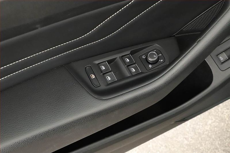 Volkswagen Passat (2020) R-Line 2.0 TDI - fotka 18 z 20