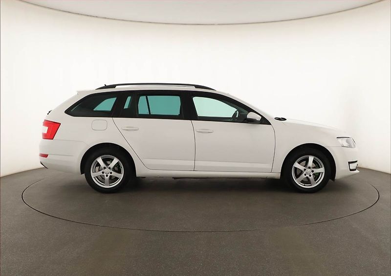 Škoda Octavia (2014) 1.2 TSI, Tempomat - fotka 6 z 14