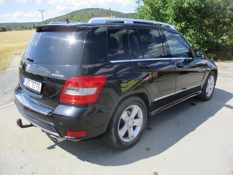 Mercedes-Benz GLK 220 CDi*4MATIC*BLUEEFF*TZ*AMG - fotka 6 z 37