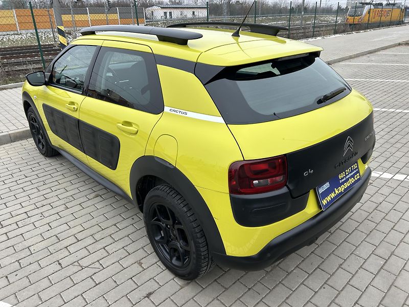 Citroën C4 Cactus 1.2 Pure Tech FEEL - fotka 23 z 37