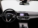 BMW Řada 3 2,0 320d 190k xDrive ADVANTAGE - náhled 26