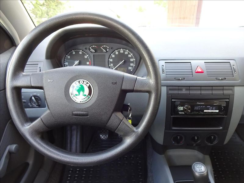 Škoda Fabia I 1,2 i - fotka 31 z 44
