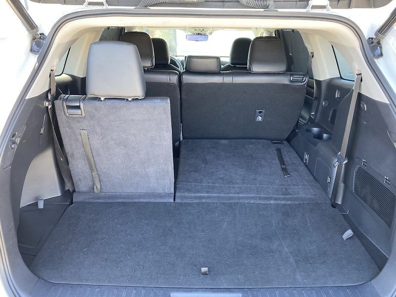Toyota Highlander 2.5HEV, ČR, Executive Sky, DPH - fotka 36 z 40