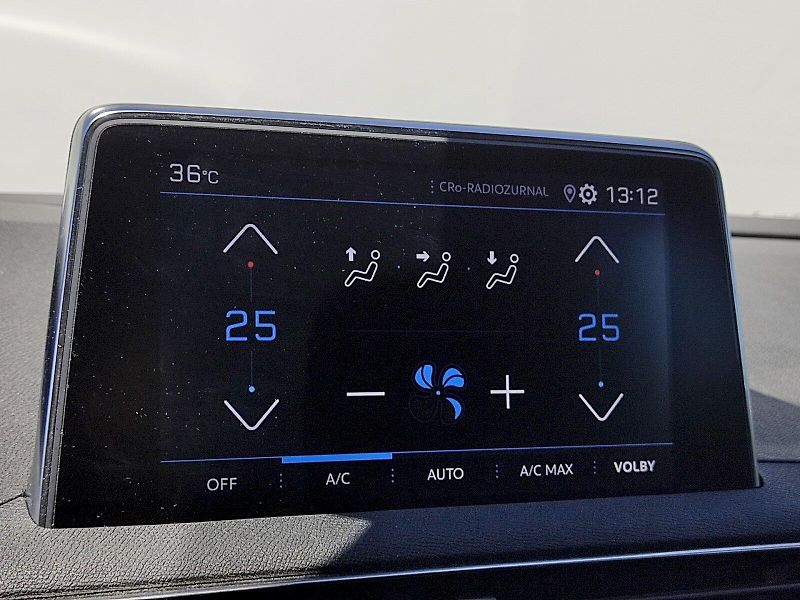 Peugeot 3008 (2023) ACTIVE PACK 1.2 PureTech 96kW - fotka 12 z 37