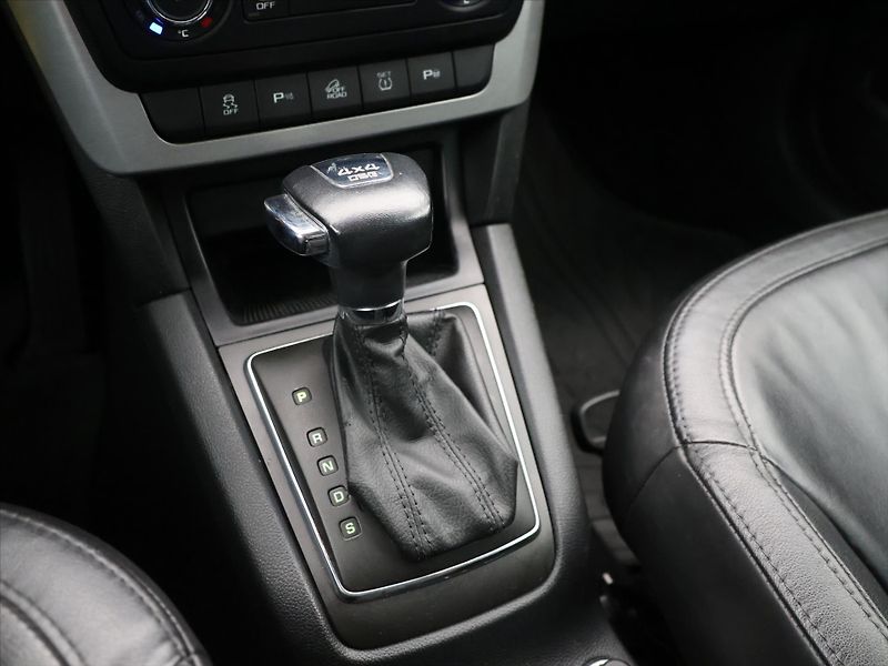 Škoda Yeti 2,0 TDI 103kW DSG 4x4 DPH - fotka 19 z 28