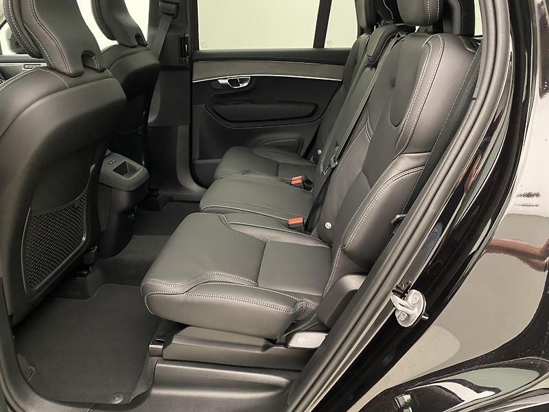 Volvo XC90 (2026) B5 AWD AUT DARK PLUS 7míst - fotka 6 z 70