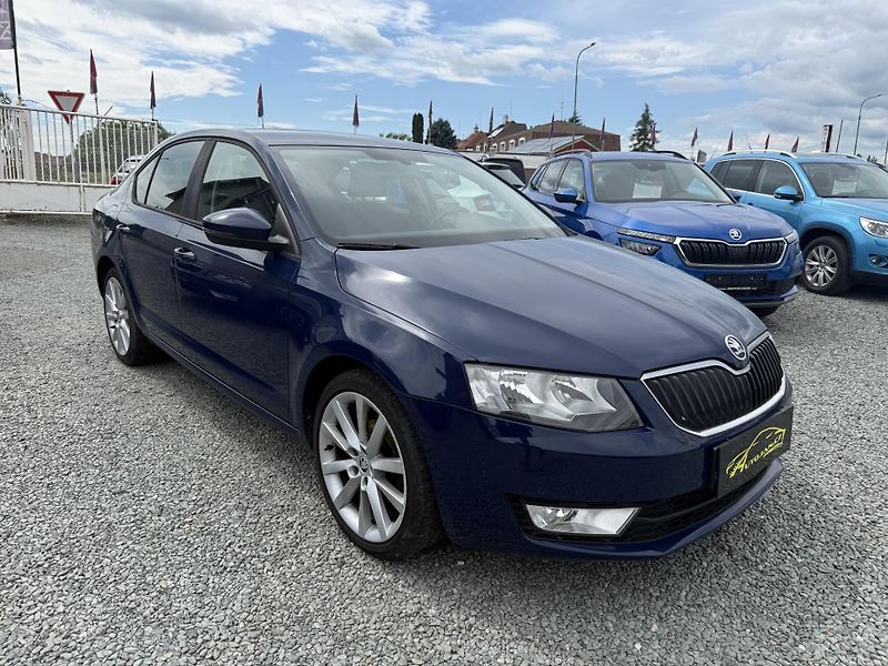 Škoda Octavia 1.6 TDI ELEGANCE - fotka 1 z 13