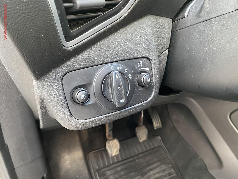 Ford Kuga (2013) 2.0 TDCi 4x4, Titanium - fotka 15 z 18
