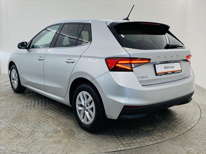 Škoda Fabia 1,0 TSI 85kW Top Selection - fotka 23 z 26