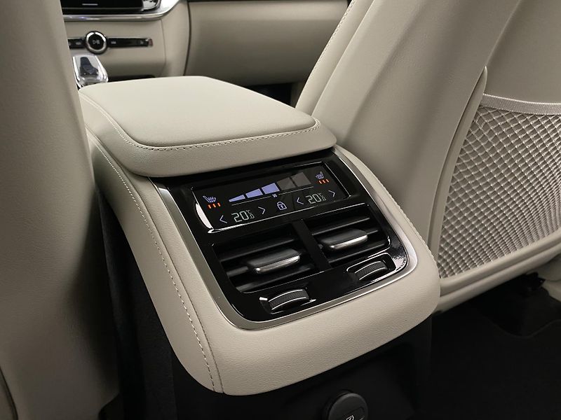 Volvo XC90 (2026) T8 AWD Plug-in BRIGHT PLUS 7m - fotka 73 z 74