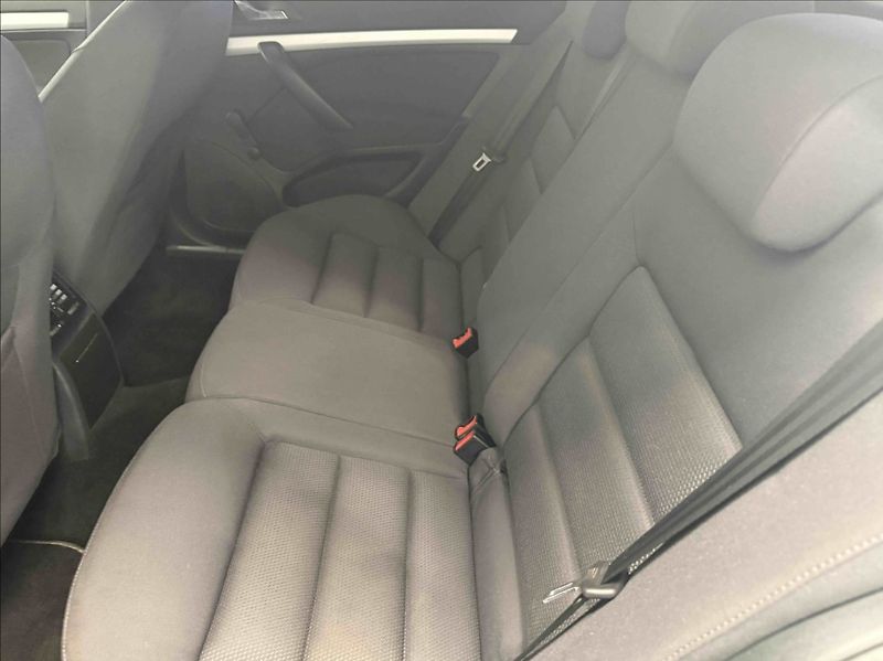 Škoda Octavia 1,6 FSI 85kW AUTOMAT - fotka 14 z 18