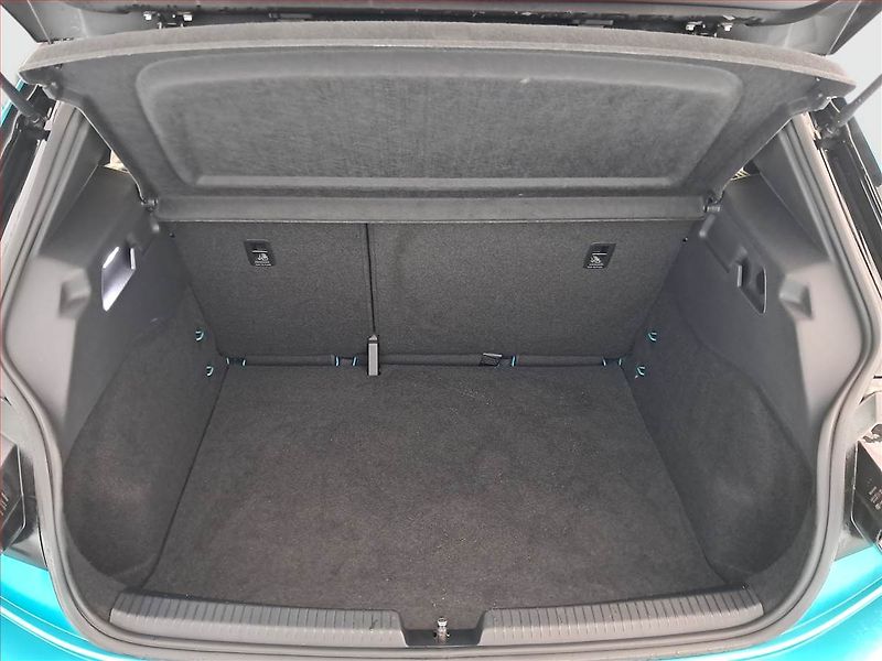 Volkswagen ID.3 (2021) Pro Perf. (62 kWh), SoH 94% - fotka 14 z 16