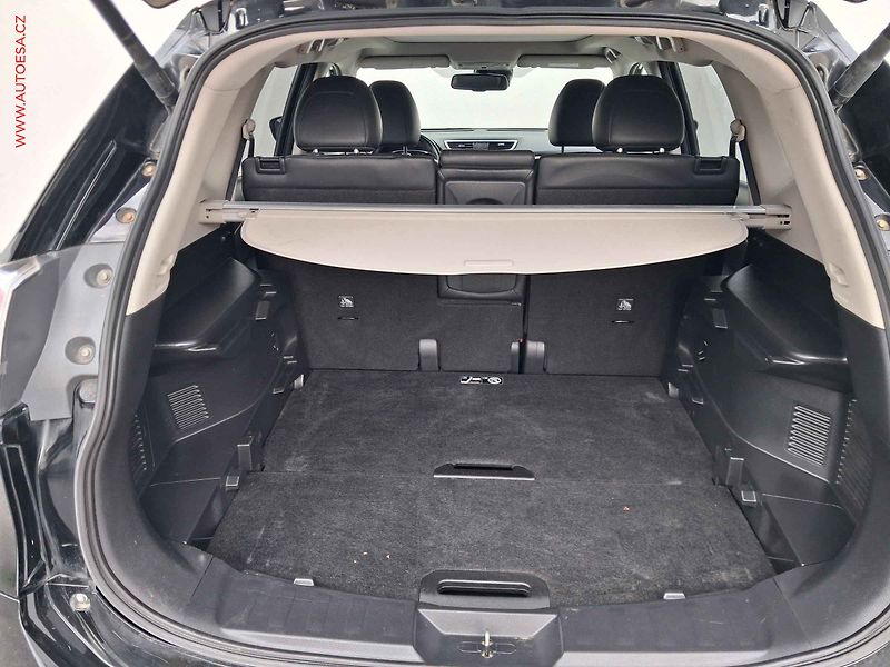 Nissan X-Trail (2017) 1.6dCi 4x4, Tekna, LED - fotka 7 z 21