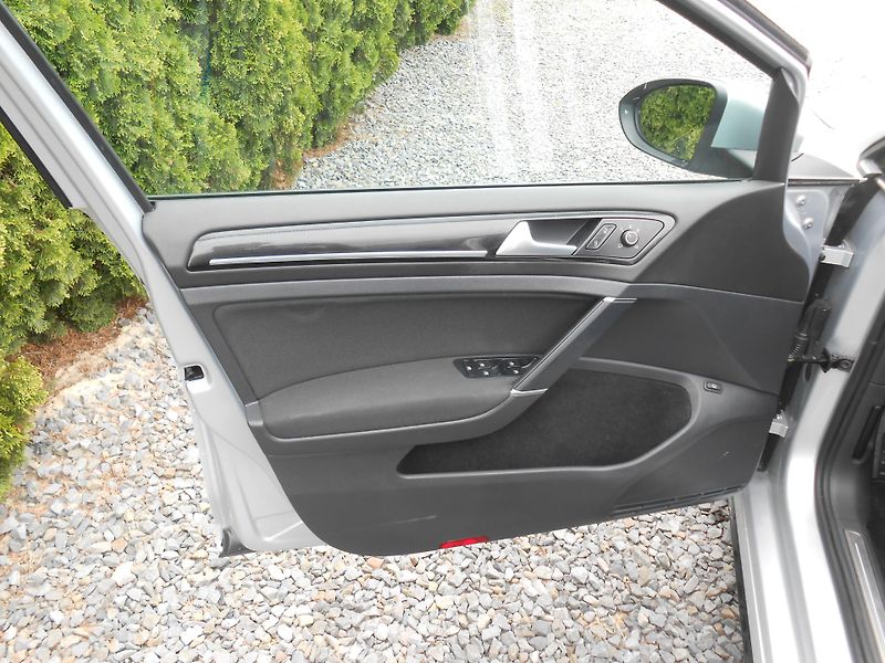 Volkswagen Golf GTE,PLUG-inHybrid,72TKm! - fotka 24 z 40
