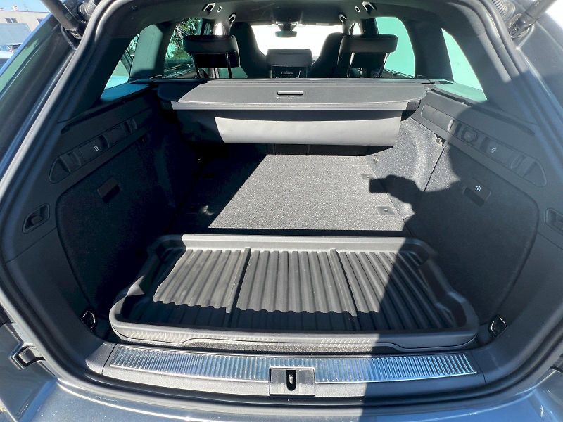 Škoda Superb (2024) kombi SportLine 2.0 TDI 147 kW - fotka 39 z 40